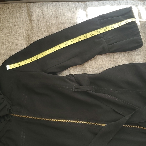 C2 Studio ruffled collar long black jacket - Picture 10 of 13